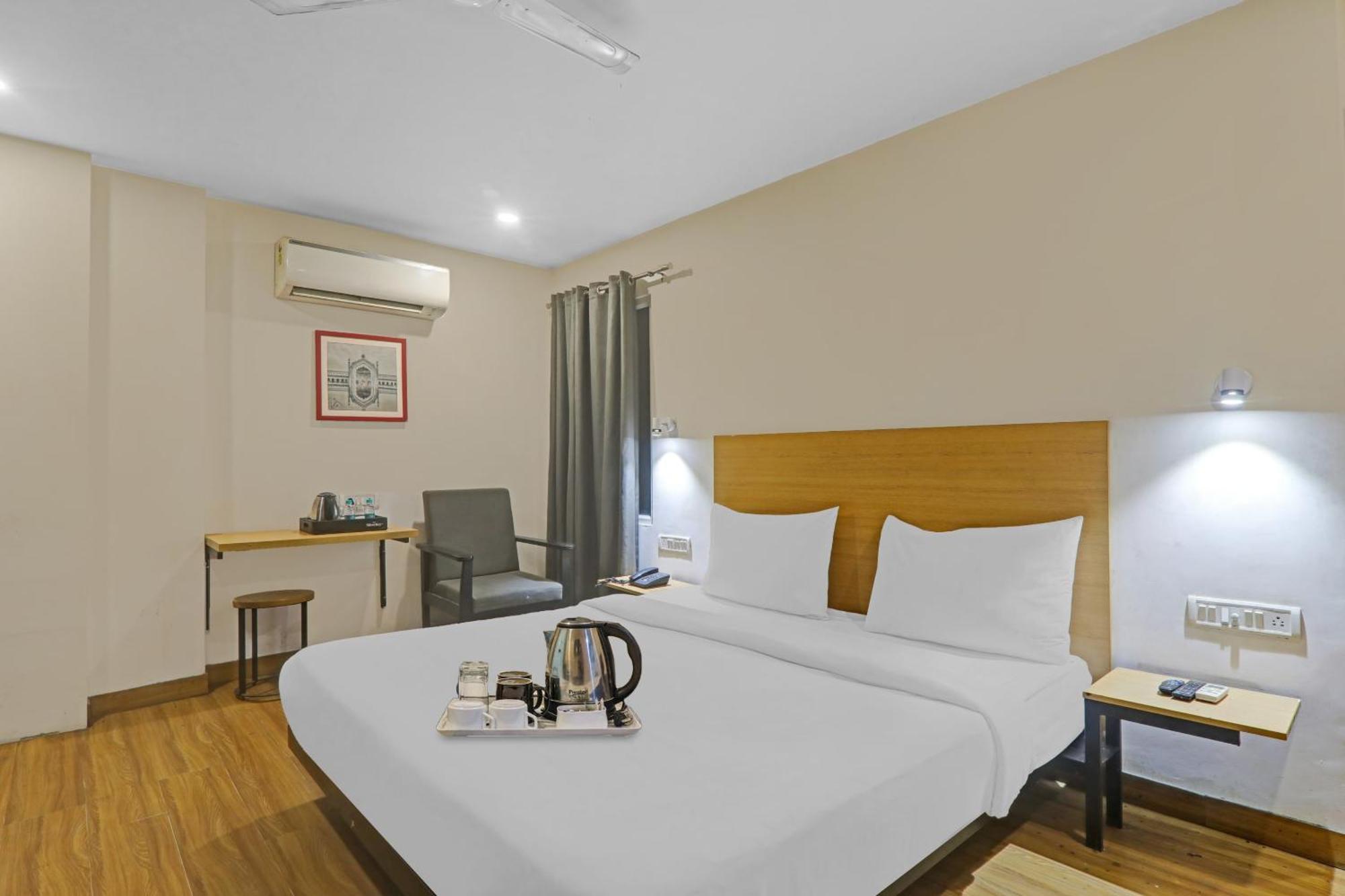 Townhouse The Shubham Hotel Bijnaur Exterior photo
