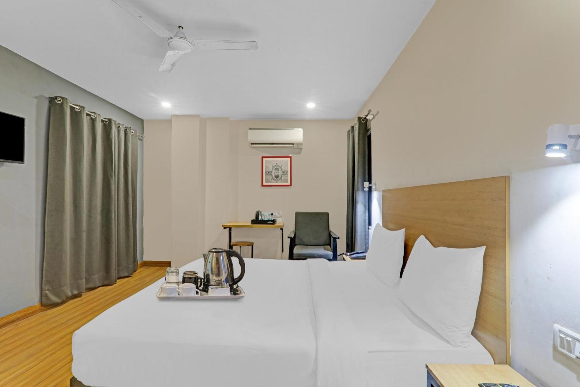 Townhouse The Shubham Hotel Bijnaur Exterior photo